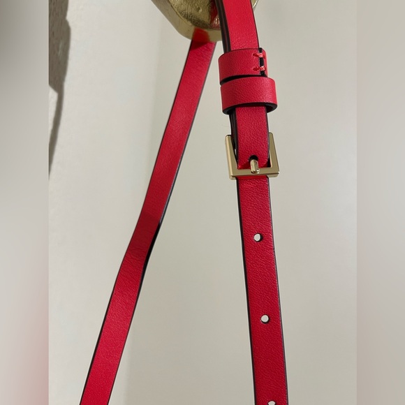 Welden Red Crossbody Bag with Geometric Design - Picture 3 of 9